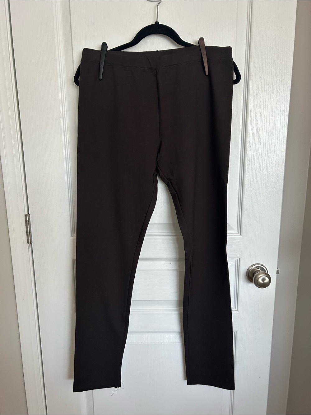 Women's Brown Stretch Leggings — Sleek Everyday Fit